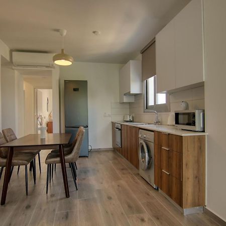 Phaedrus Living Coral Suites Aura Larnaca Bagian luar foto