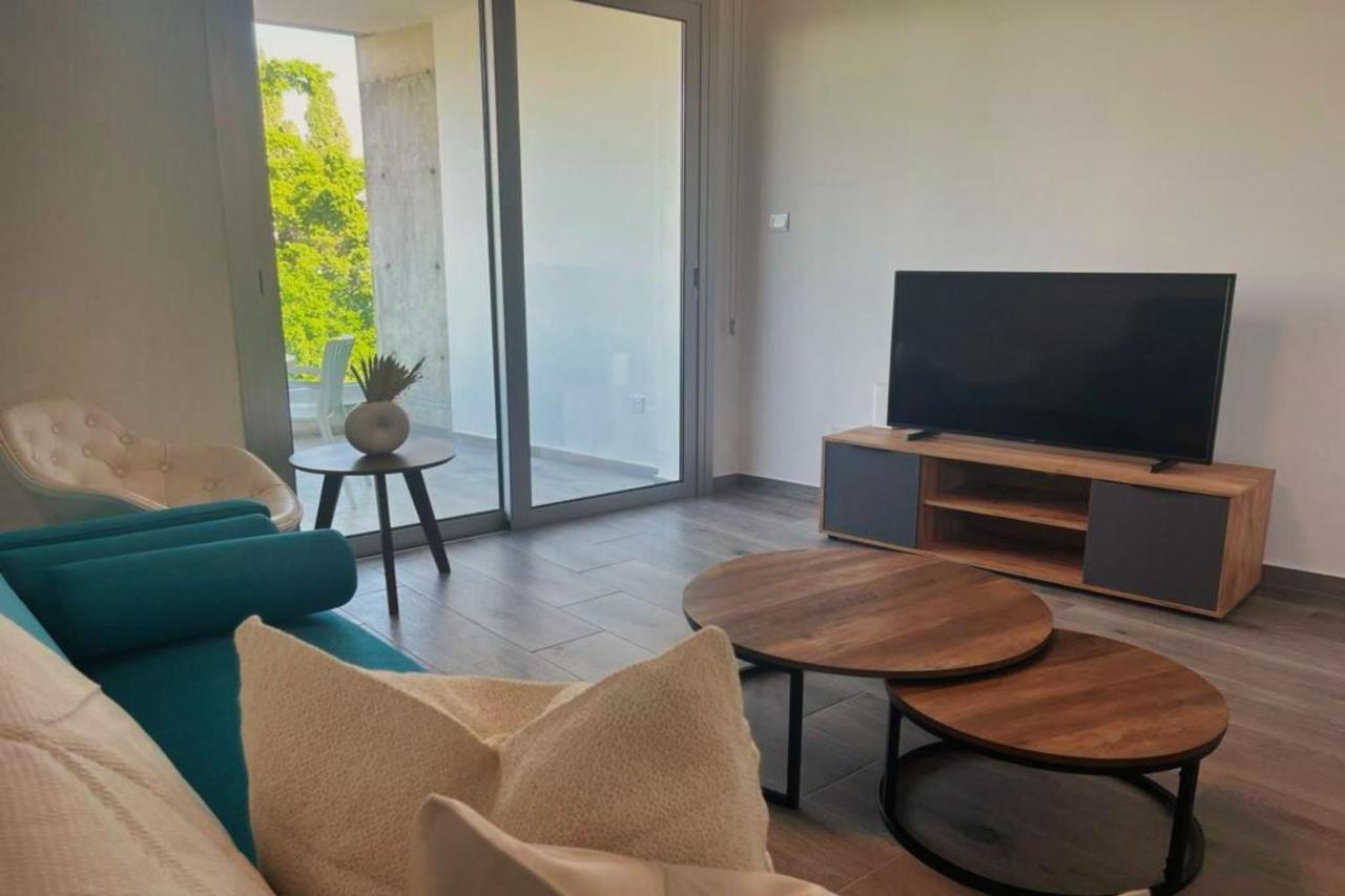 Phaedrus Living Coral Suites Aura Larnaca Bagian luar foto