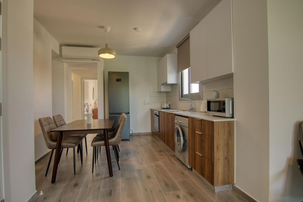 Phaedrus Living Coral Suites Aura Larnaca Bagian luar foto