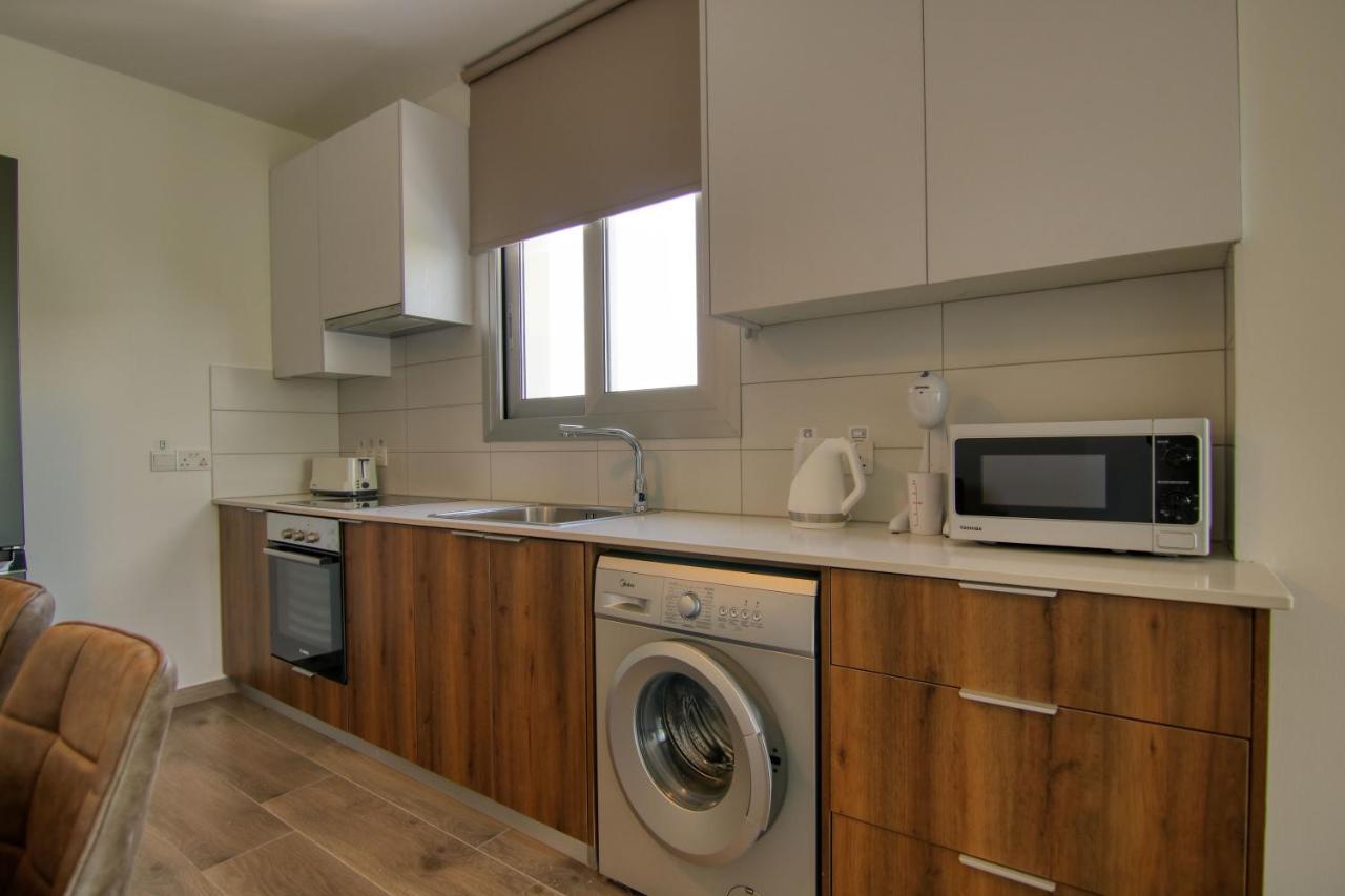 Phaedrus Living Coral Suites Aura Larnaca Bagian luar foto