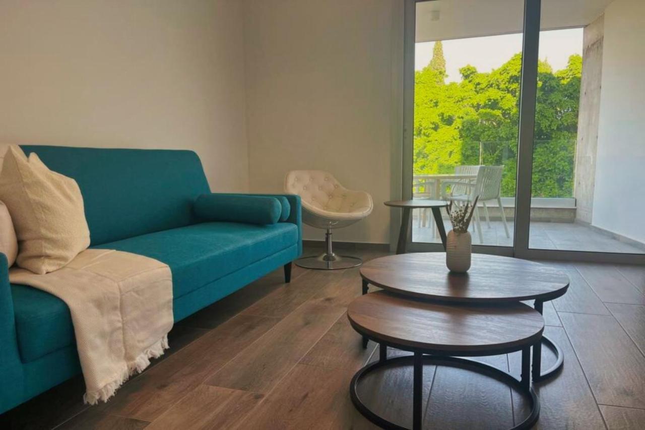 Phaedrus Living Coral Suites Aura Larnaca Bagian luar foto