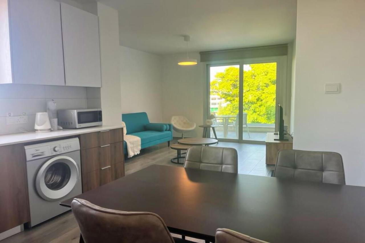 Phaedrus Living Coral Suites Aura Larnaca Bagian luar foto